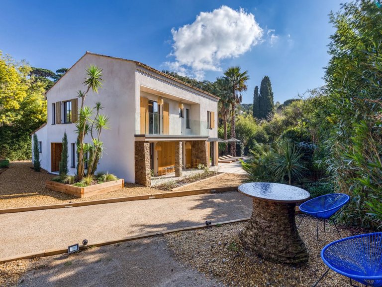 Villa for Sale in La Croix Valmer, St. Tropez, Grimaud Area 16