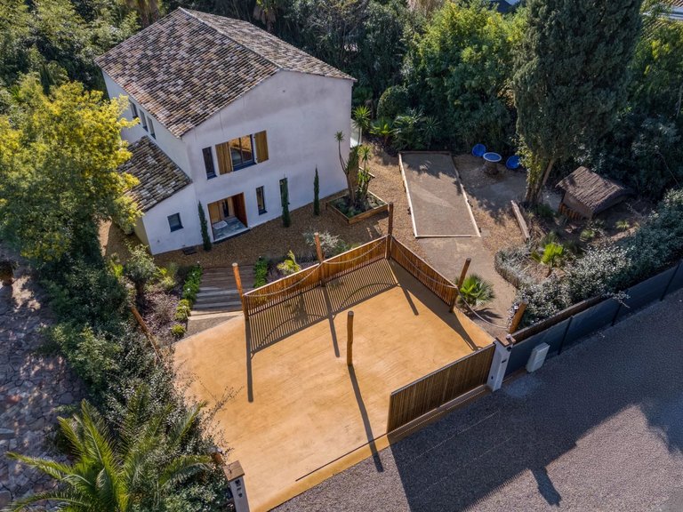 Villa for Sale in La Croix Valmer, St. Tropez, Grimaud Area 17