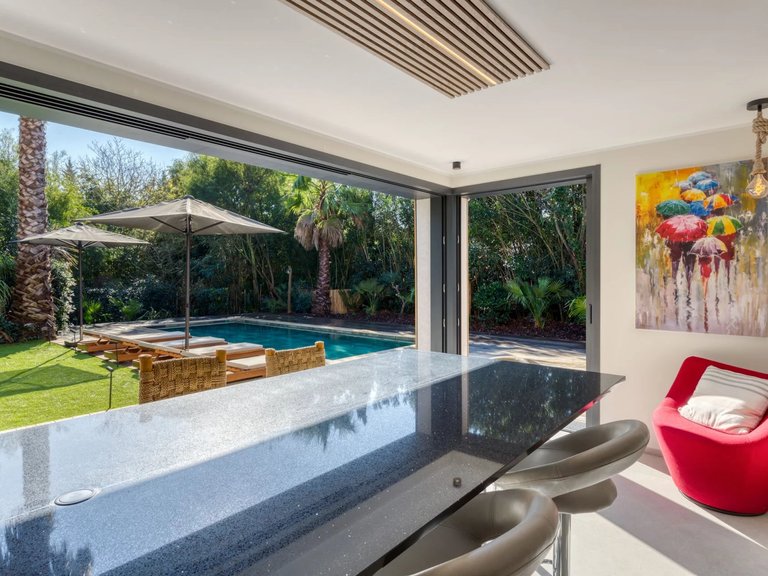 Villa for Sale in La Croix Valmer, St. Tropez, Grimaud Area 4