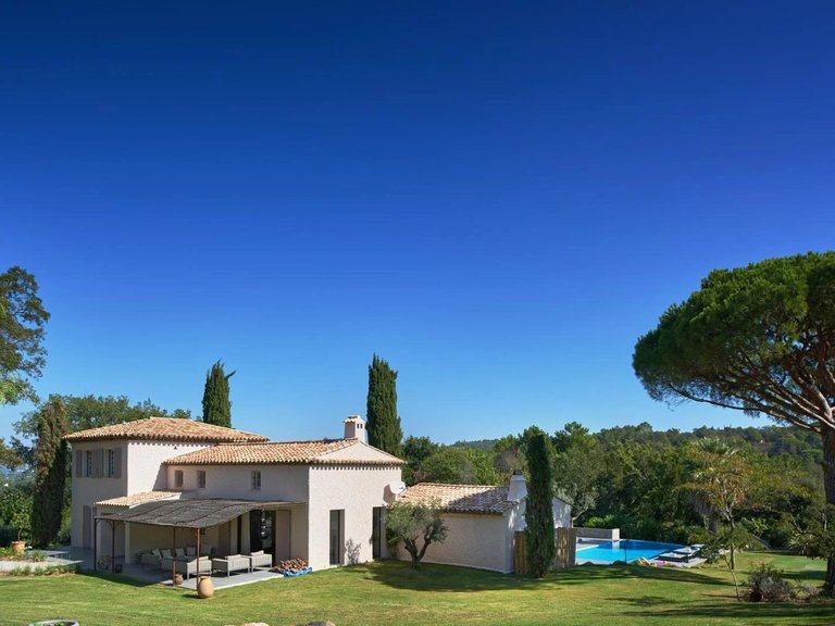 Villa for Sale in Gassin, St. Tropez, Grimaud Area 1