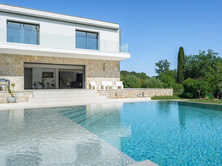 Villa for Sale in Valbonne, Mougins, Valbonne, Grasse Area 1