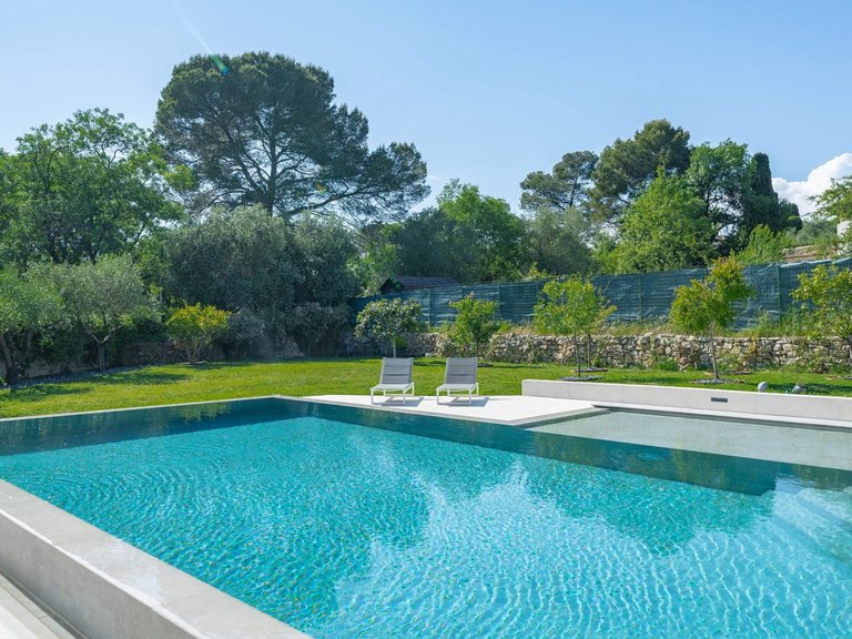 Villa for Sale in Valbonne, Mougins, Valbonne, Grasse Area 2