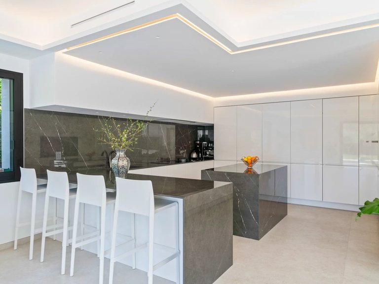 Villa for Sale in Valbonne, Mougins, Valbonne, Grasse Area 7