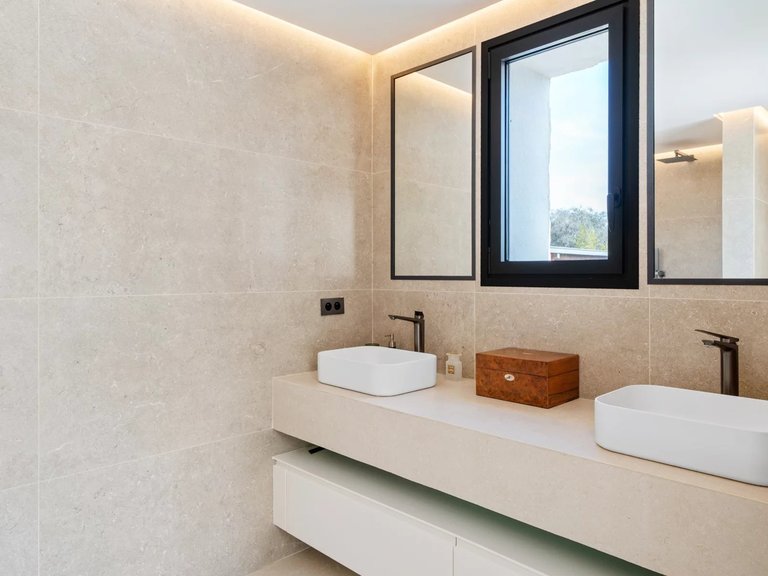 Villa for Sale in Valbonne, Mougins, Valbonne, Grasse Area 16