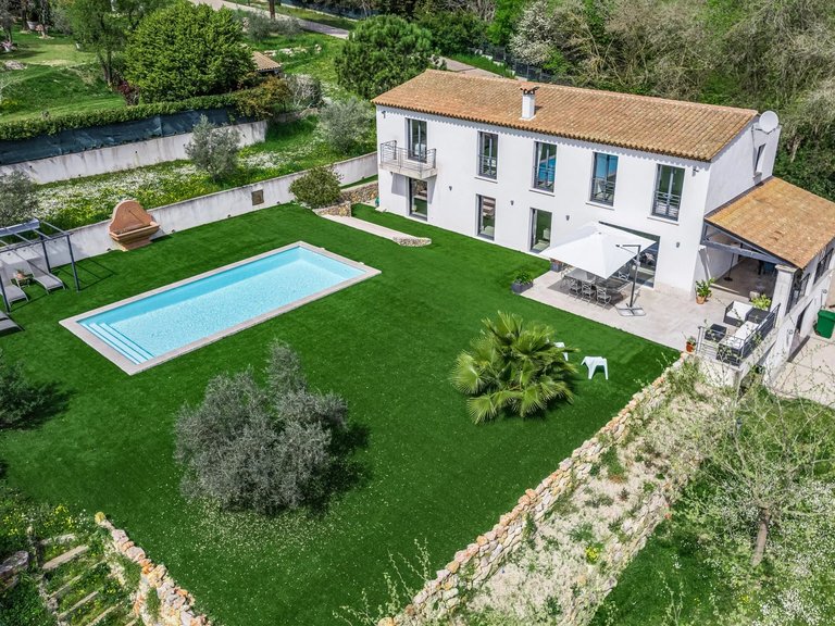 Villa for Sale in Chateauneuf Grasse, Mougins, Valbonne, Grasse Area 1