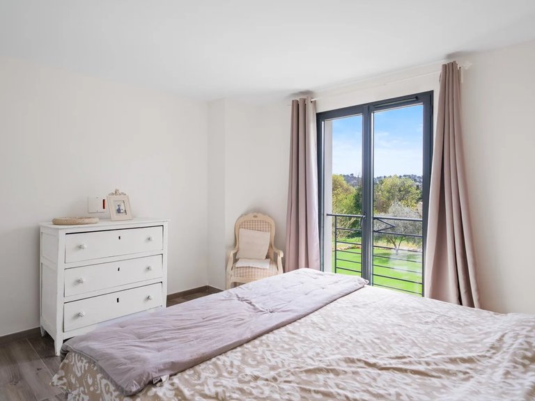 Villa for Sale in Chateauneuf Grasse, Mougins, Valbonne, Grasse Area 13