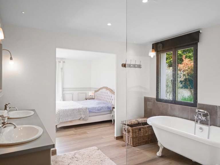 Villa for Sale in Chateauneuf Grasse, Mougins, Valbonne, Grasse Area 14