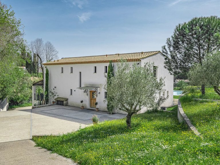 Villa for Sale in Chateauneuf Grasse, Mougins, Valbonne, Grasse Area 15