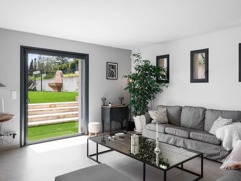Villa for Sale in Chateauneuf Grasse, Mougins, Valbonne, Grasse Area 9