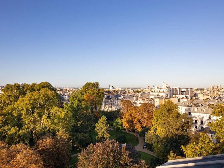 Apartment for Sale in 7th (invalides, Eiffel Tower, Orsay), Paris Left Bank (5th,6th & 7th ) 4