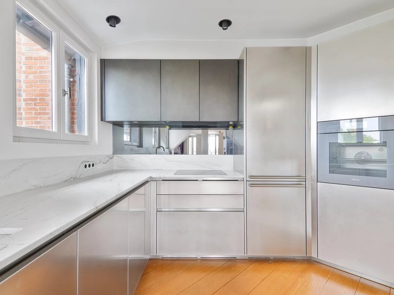 Apartment for Sale in 7th (invalides, Eiffel Tower, Orsay), Paris Left Bank (5th,6th & 7th ) 5