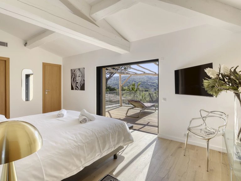 Villa for Sale in Saint Tropez, St. Tropez, Grimaud Area 11