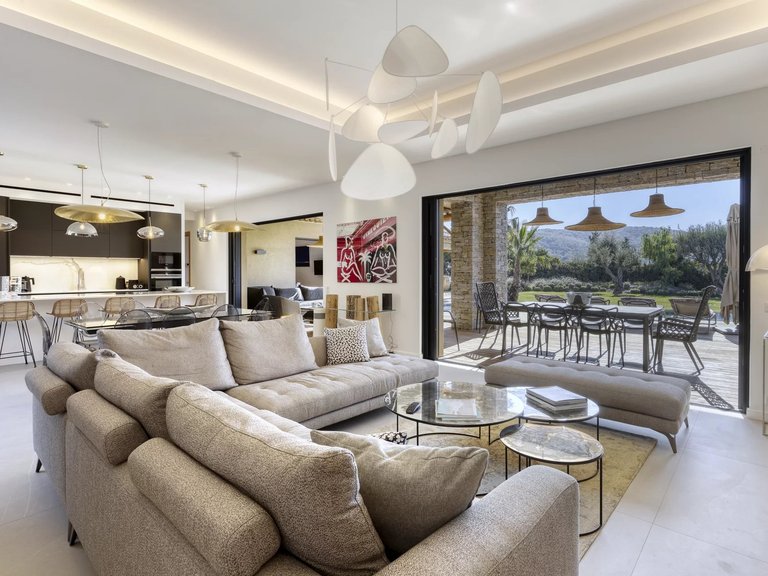 Villa for Sale in Saint Tropez, St. Tropez, Grimaud Area 6