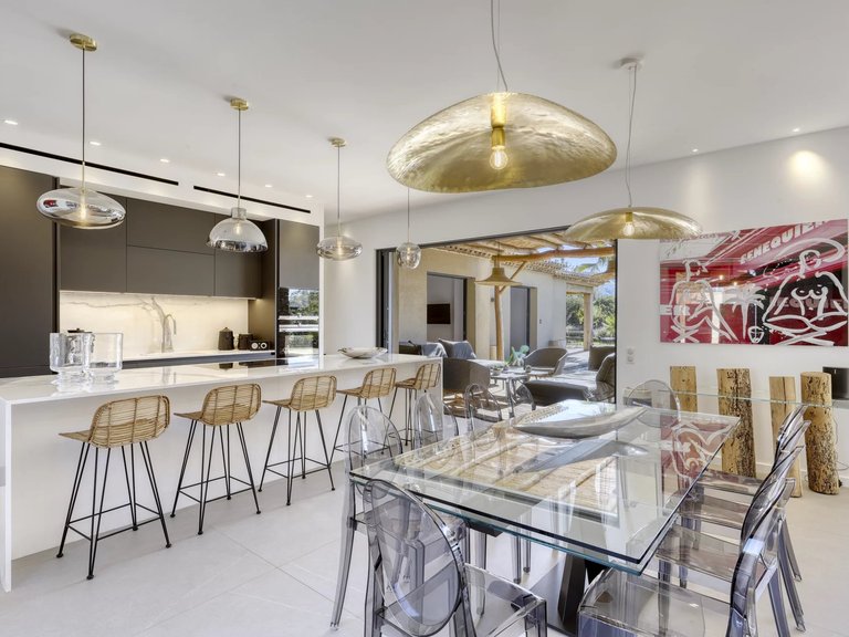 Villa for Sale in Saint Tropez, St. Tropez, Grimaud Area 8