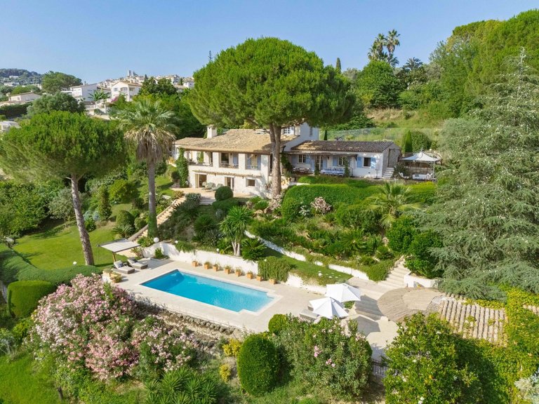 Villa for Sale in St Paul, Vence, St. Paul Area 1