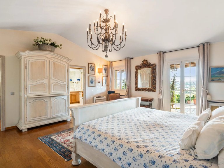 Villa for Sale in St Paul, Vence, St. Paul Area 12