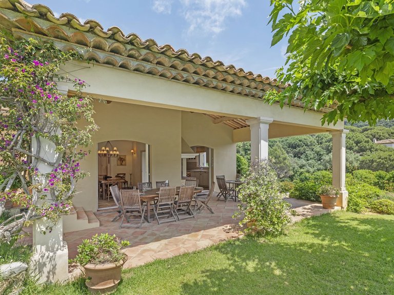 Villa for Sale in La Croix Valmer, St. Tropez, Grimaud Area 1