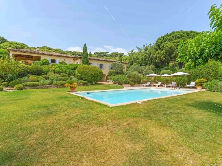 Villa for Sale in La Croix Valmer, St. Tropez, Grimaud Area 6