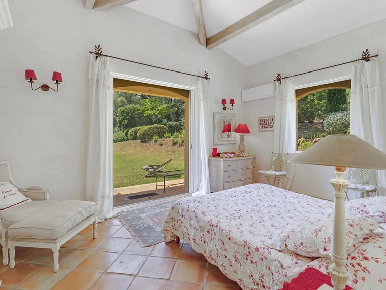 Villa for Sale in La Croix Valmer, St. Tropez, Grimaud Area 13