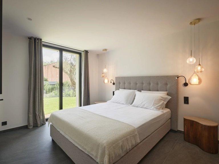 Villa for Sale in La Croix Valmer, St. Tropez, Grimaud Area 11