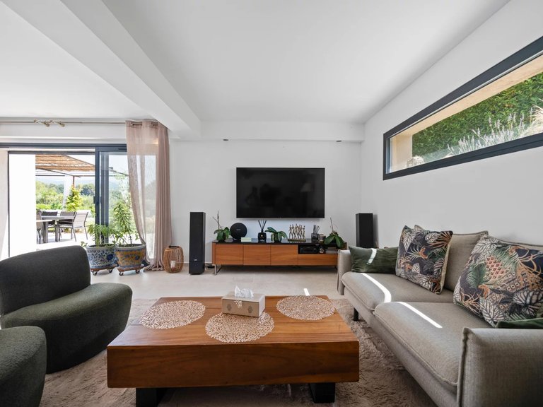 Villa for Sale in Plascassier, Mougins, Valbonne, Grasse Area 11