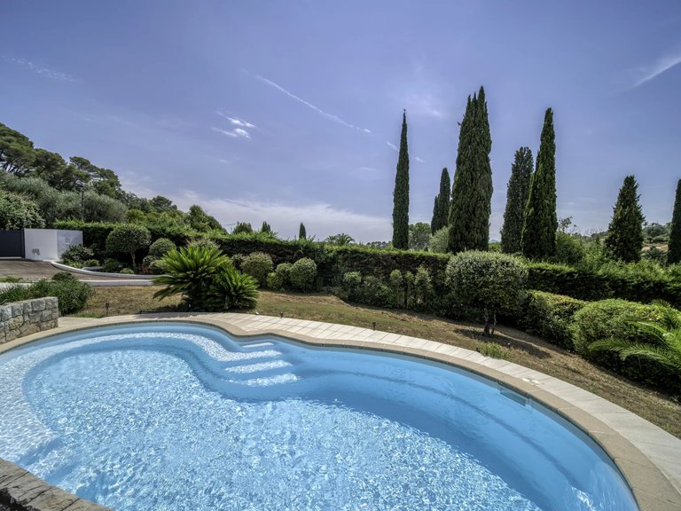 Villa for Sale in Mougins, Mougins, Valbonne, Grasse Area 2