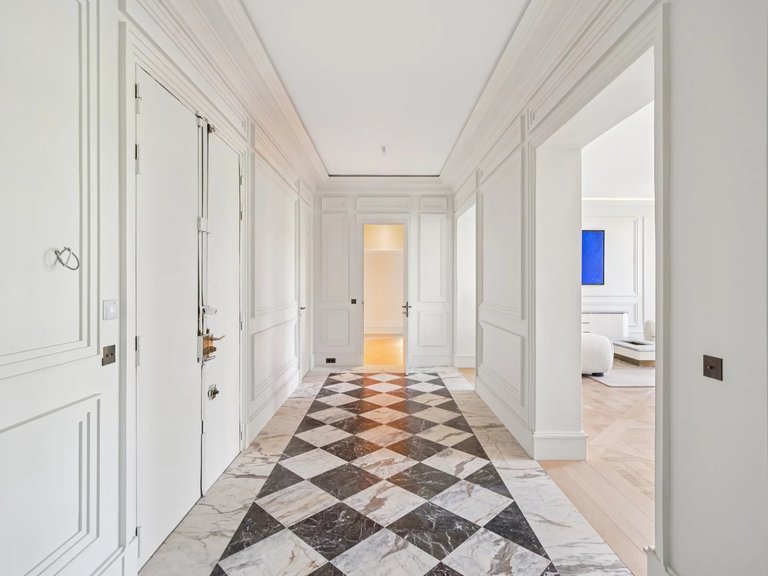 Apartment for Sale in 16th (trocadéro - Etoile - Passy), Golden Triangle - Trocadéro (8th - 16th) 2