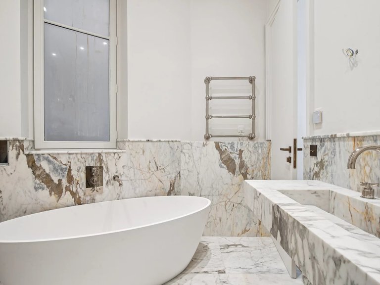Apartment for Sale in 16th (trocadéro - Etoile - Passy), Golden Triangle - Trocadéro (8th - 16th) 8