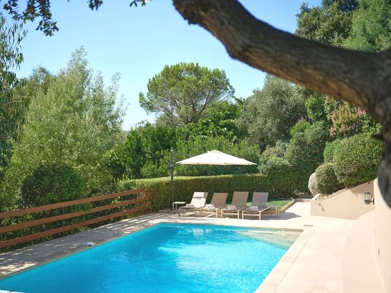 Villa for Sale in La Croix Valmer, St. Tropez, Grimaud Area 4