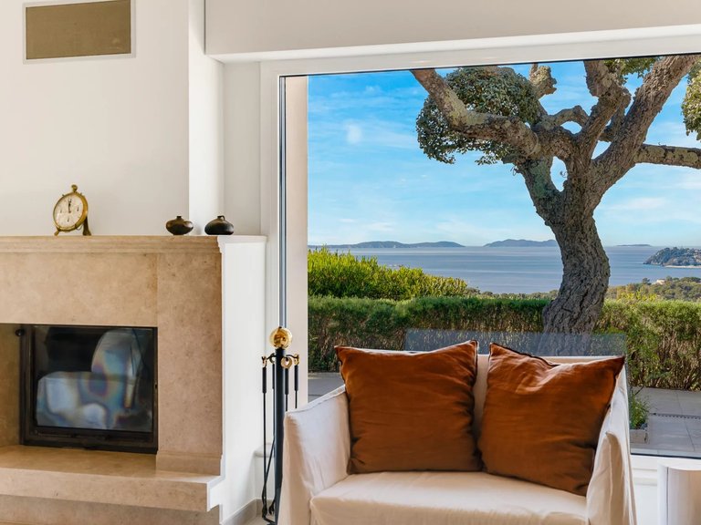 Villa for Sale in La Croix Valmer, St. Tropez, Grimaud Area 15