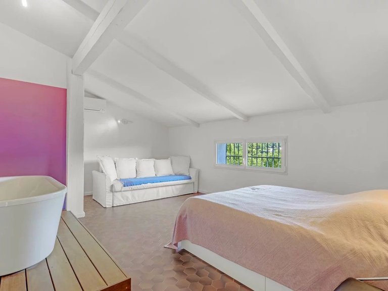 Villa for Sale in Cavalaire Sur Mer, Provence Coast (cassis To Cavalaire) 10