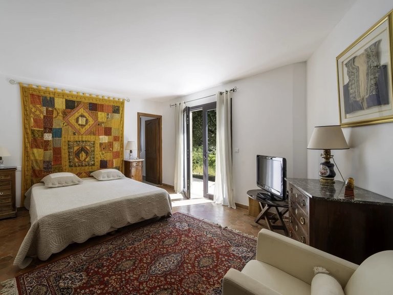 Villa for Sale in St Paul, Vence, St. Paul Area 2