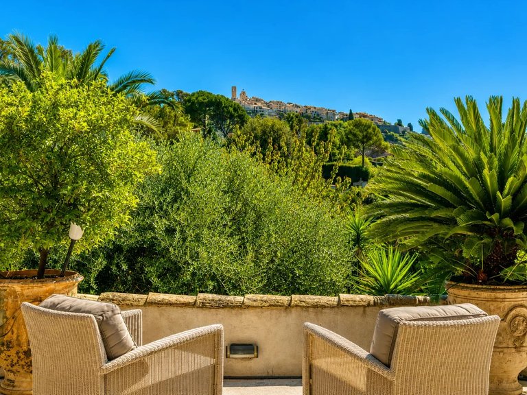 Villa for Sale in St Paul, Vence, St. Paul Area 17