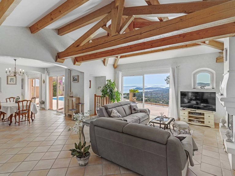 Villa for Sale in La Croix Valmer, St. Tropez, Grimaud Area 5