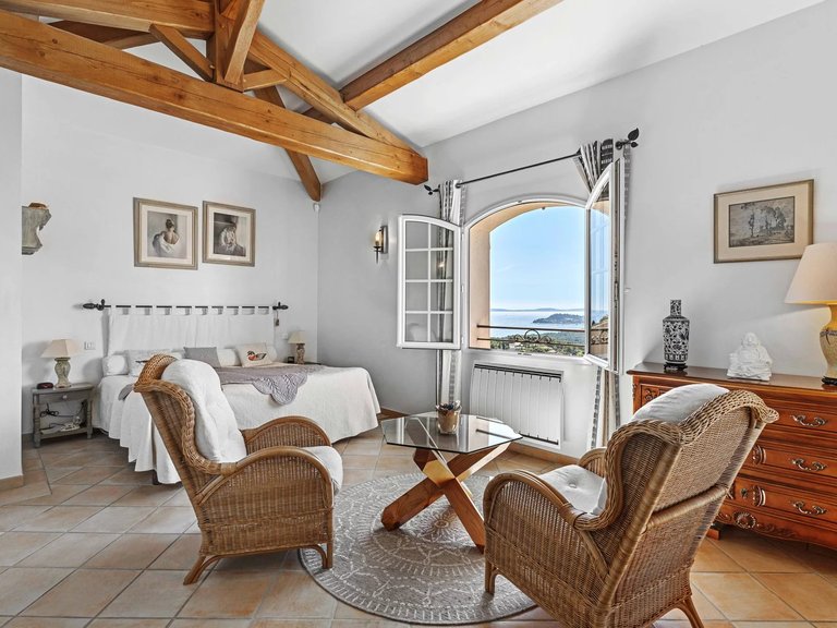 Villa for Sale in La Croix Valmer, St. Tropez, Grimaud Area 8