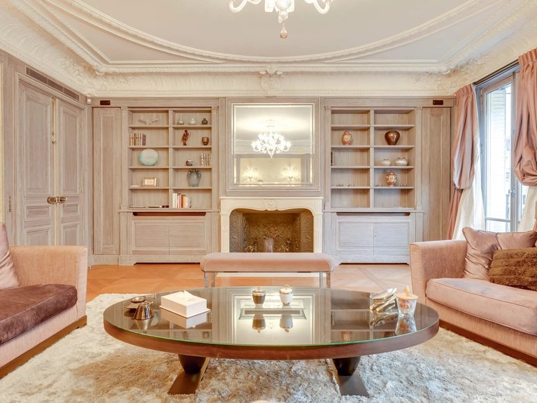 Apartment for Sale in 8th (golden Triangle - Parc Monceau), Golden Triangle - Trocadéro (8th - 16th) 2