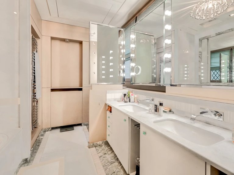 Apartment for Sale in 8th (golden Triangle - Parc Monceau), Golden Triangle - Trocadéro (8th - 16th) 11