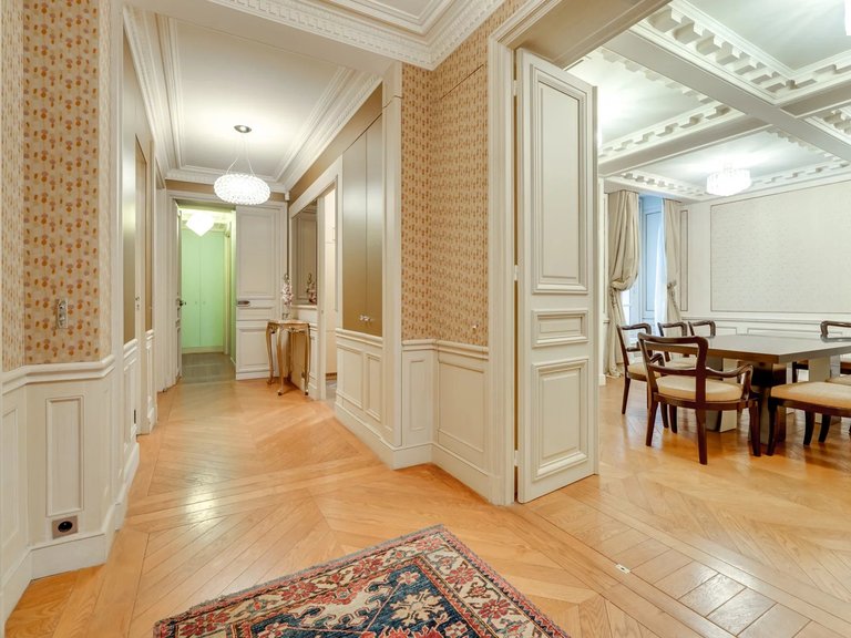 Apartment for Sale in 8th (golden Triangle - Parc Monceau), Golden Triangle - Trocadéro (8th - 16th) 4