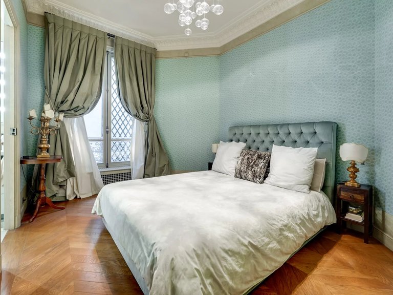 Apartment for Sale in 8th (golden Triangle - Parc Monceau), Golden Triangle - Trocadéro (8th - 16th) 9