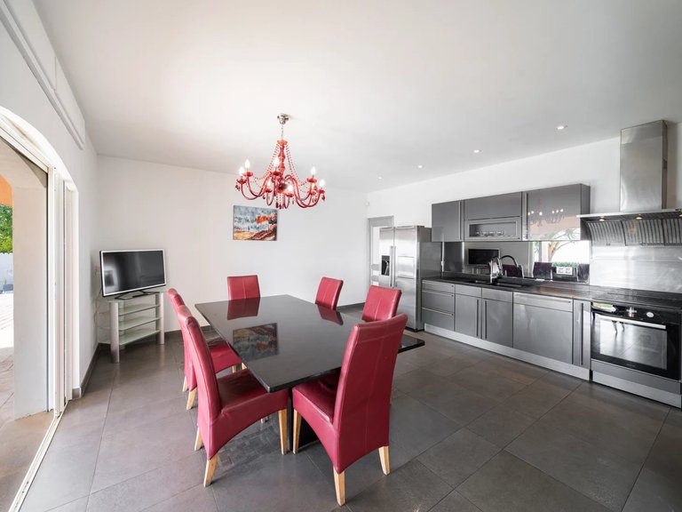 Villa for Sale in Cabris, Mougins, Valbonne, Grasse Area 13