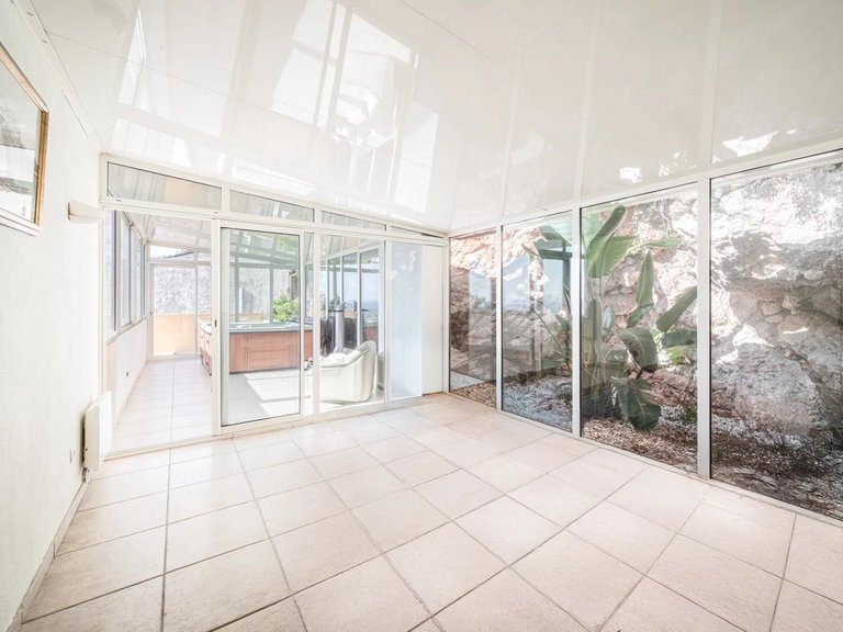 Villa for Sale in Cabris, Mougins, Valbonne, Grasse Area 16