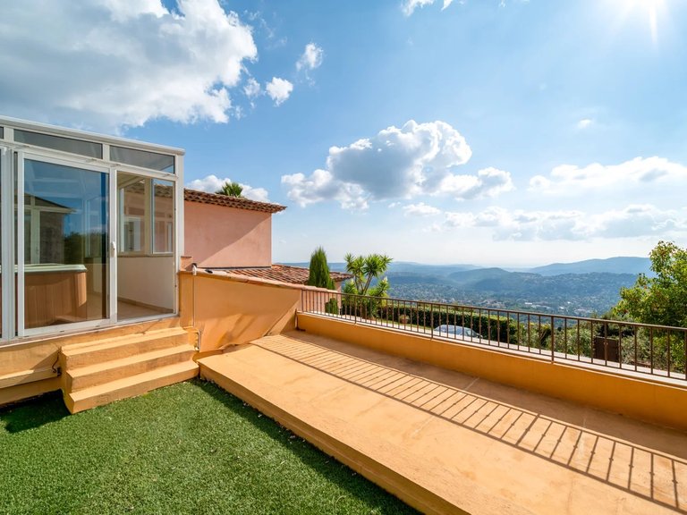 Villa for Sale in Cabris, Mougins, Valbonne, Grasse Area 18