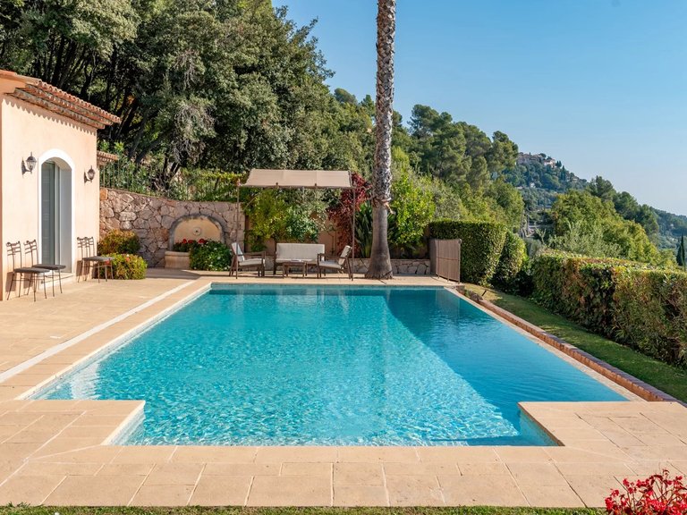 Villa for Sale in Cabris, Mougins, Valbonne, Grasse Area 4