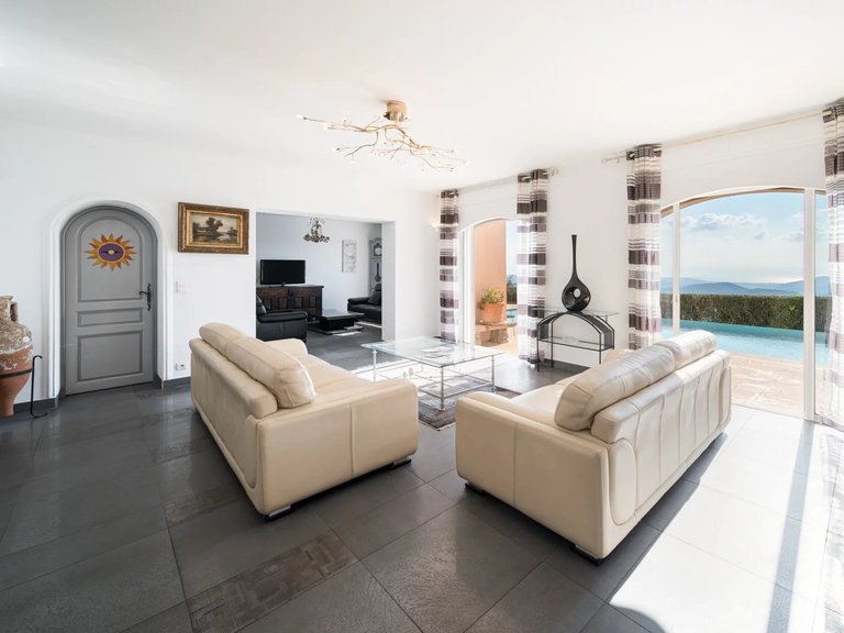 Villa for Sale in Cabris, Mougins, Valbonne, Grasse Area 9