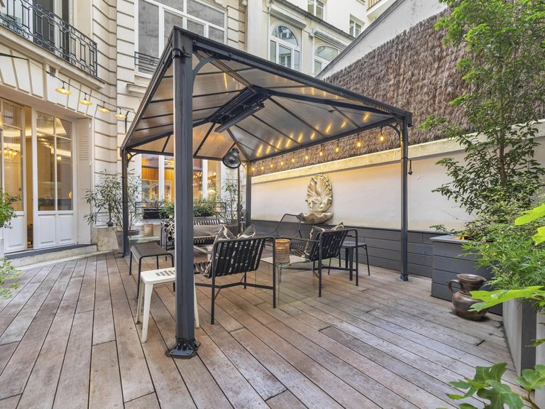 Apartment for Sale in 8th (golden Triangle - Parc Monceau), Golden Triangle - Trocadéro (8th - 16th) 2