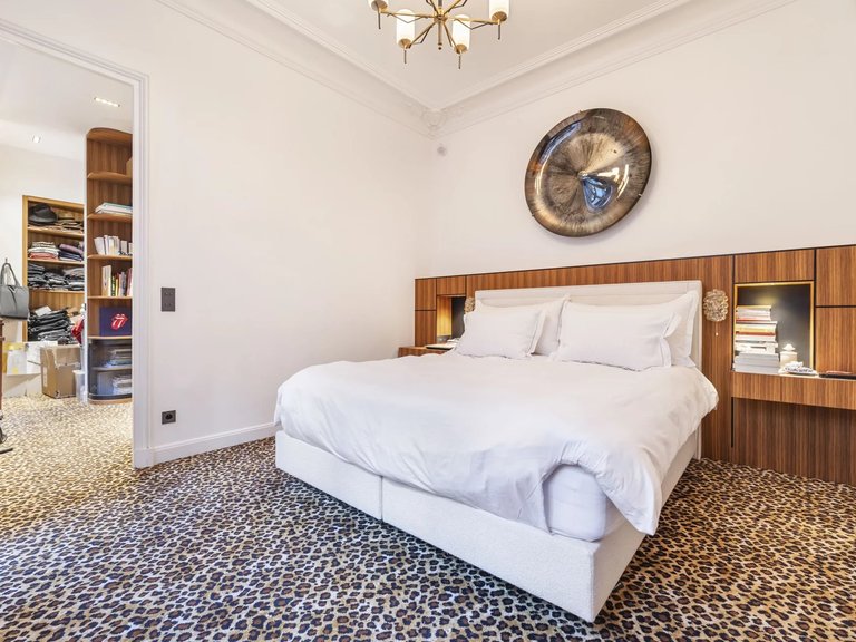 Apartment for Sale in 8th (golden Triangle - Parc Monceau), Golden Triangle - Trocadéro (8th - 16th) 3