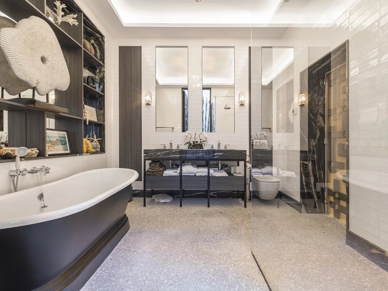 Apartment for Sale in 8th (golden Triangle - Parc Monceau), Golden Triangle - Trocadéro (8th - 16th) 4