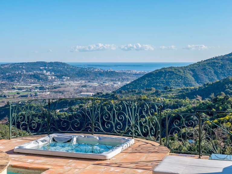 Villa for Sale in Pegomas, Mougins, Valbonne, Grasse Area 1