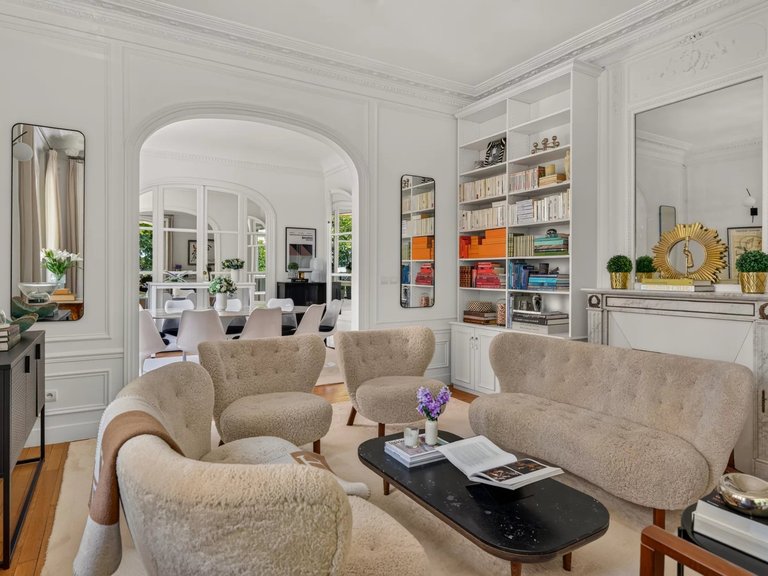 Apartment for Sale in 7th (invalides, Eiffel Tower, Orsay), Paris Left Bank (5th,6th & 7th ) 4