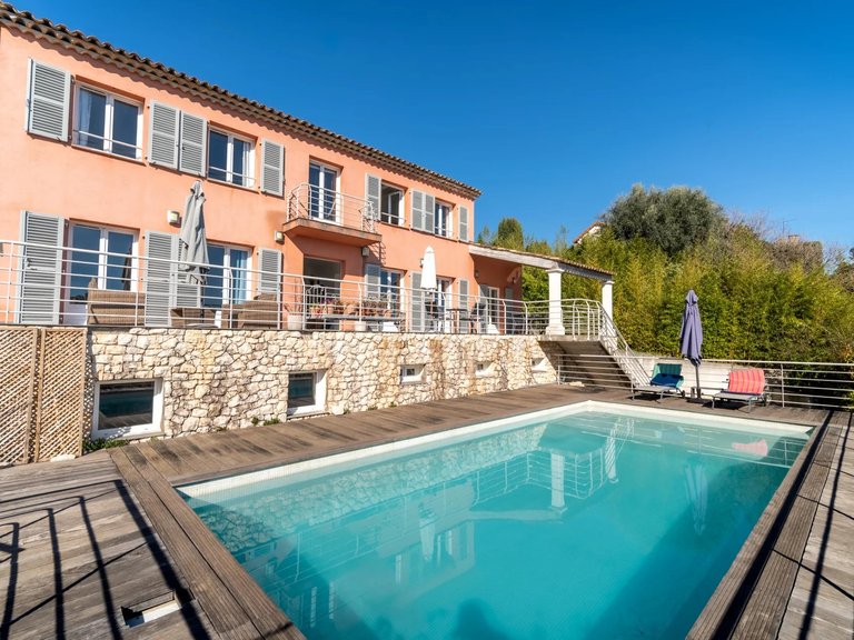 Villa for Sale in Vence, Vence, St. Paul Area 2
